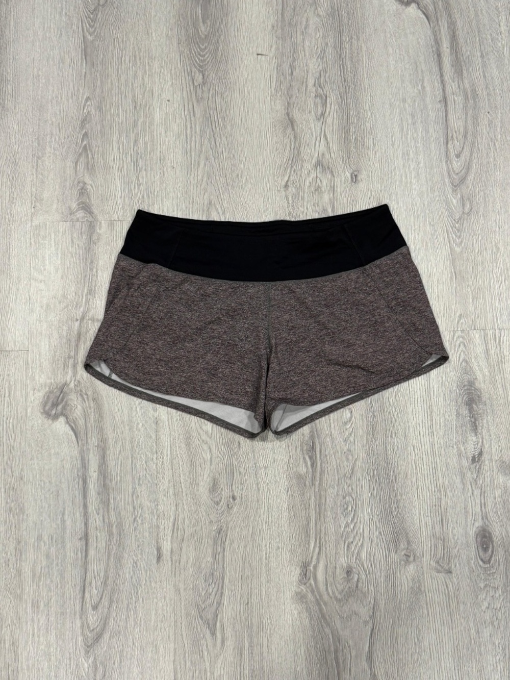 lululemon Speed Up Low-Rise Lined Short - Heathered Black / Black - Size 10 - Picture 3 of 9
